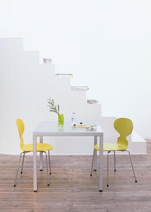 プラストサッシを販売している会社