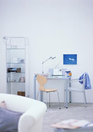 あらゆる玄関ドアの販売と施工を行う企業